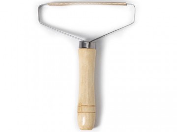 Доляна - Скребок для чистки одежды, ковров, мебели, 16,5 х 12,5 см, ручка сосна